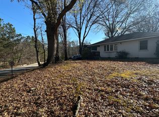 2484 Sylvan Ter, East Pt, GA 30344