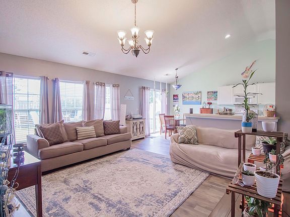 5th image of 5070 Thornton Dr