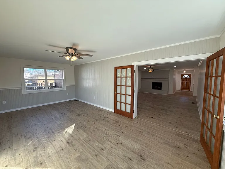 805 7th St NE — Photo 33