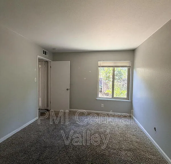 3440 W Benjamin Holt Dr — Photo 24