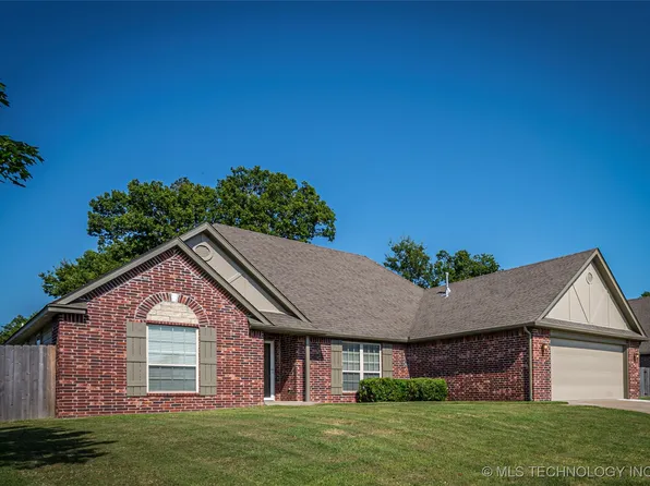 25204 Shade Tree Pl, Claremore, OK 74019