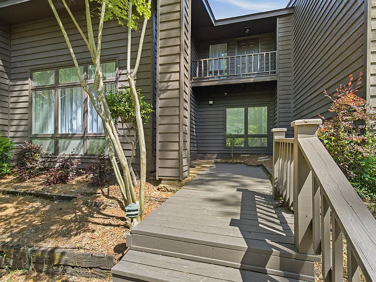 1540 Lakeside Dr #1540 — Photo 3