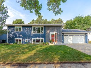4309 41st Ave NW, Mandan, ND 58554