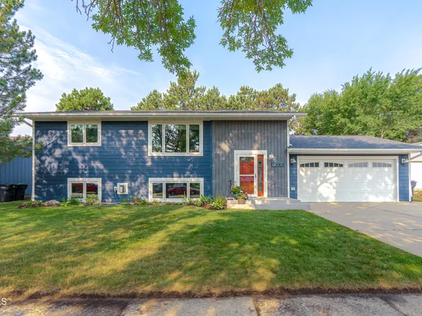 4309 41st Ave NW, Mandan, ND 58554