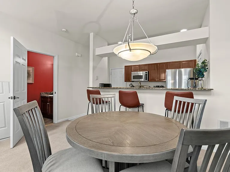 17 N Squirrel Rd — Photo 35