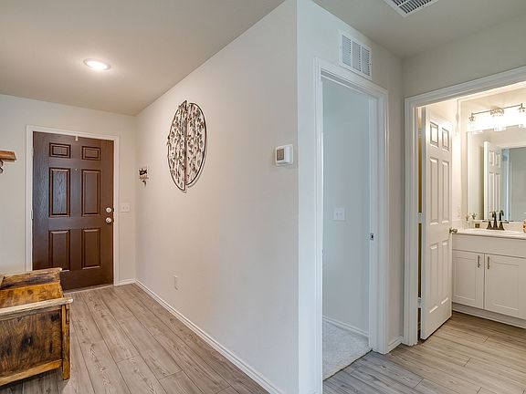 4th image of 4553 Greyberry Dr
