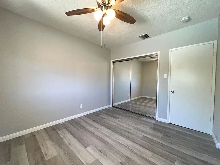 915 S Mesa St — Photo 12