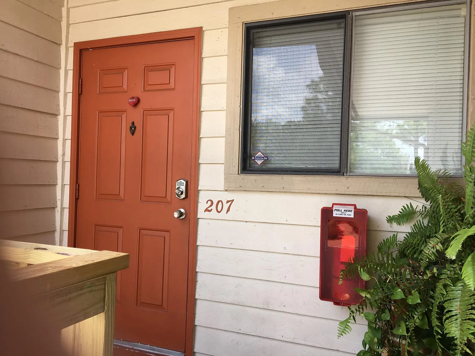 1 bed, 755 sqft, $1,350 — Photo 1