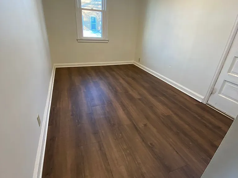 1511 Oregon St — Photo 4