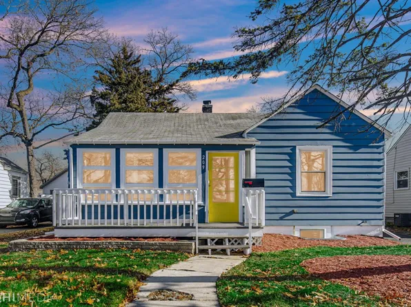209 N Raymond St, Griffith, IN 46319