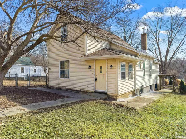2130 W Iowa St, Peoria, IL 61604