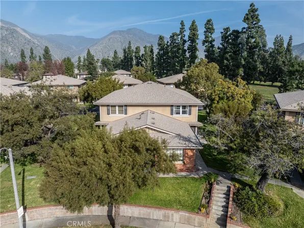 1025 W Calle De La Luna APT 2, Azusa, CA 91702