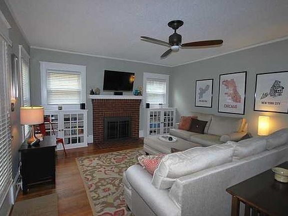 2nd image of 217 S Tremont Dr
