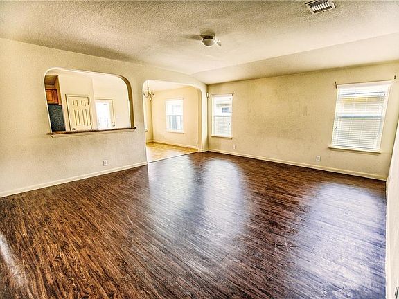 4th image of 6817 Plains Crest Dr