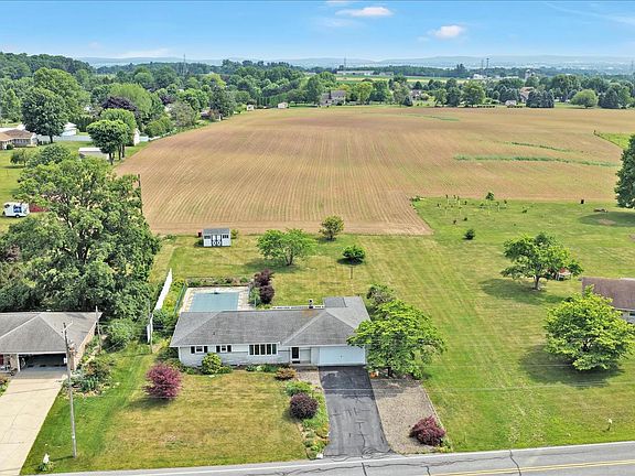 2nd image of 460 Yeagley Rd