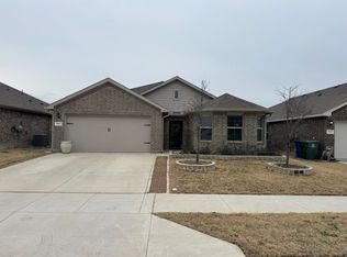 721 Whitecomb Ln, Justin, TX 76247