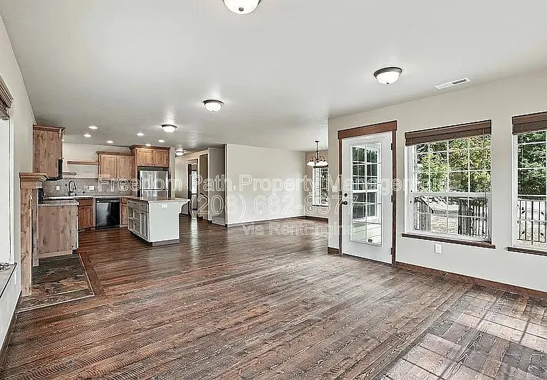23732 N Lakeview Blvd — Photo 6