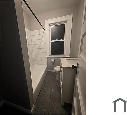 2nd image of 38 Livingston Pl