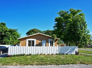 223 NW 10th St, Hallandale Beach, FL 33009