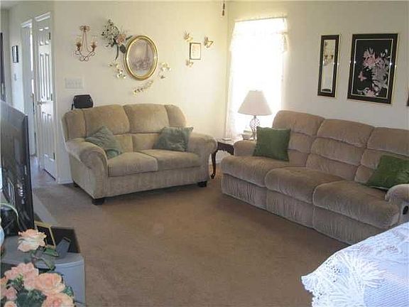 4th image of 3709 Laurel Cherry Ln