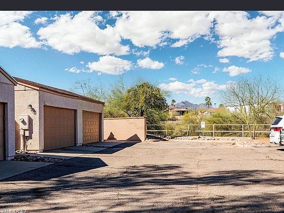 5th image of 2417 N Palo Hacha Dr