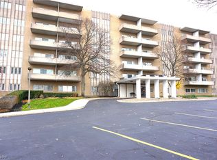3167 Linden Rd APT 111, Rocky River, OH