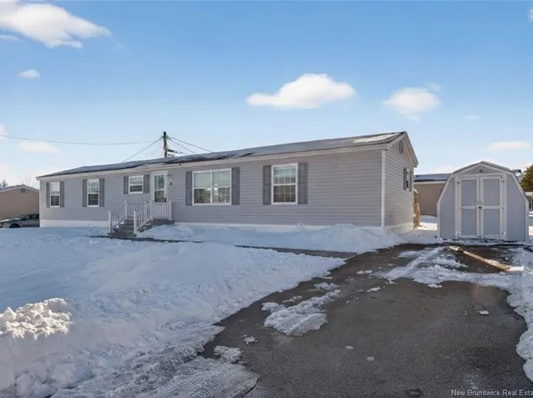 9 Bayberry St, Moncton, NB E1H 3R7