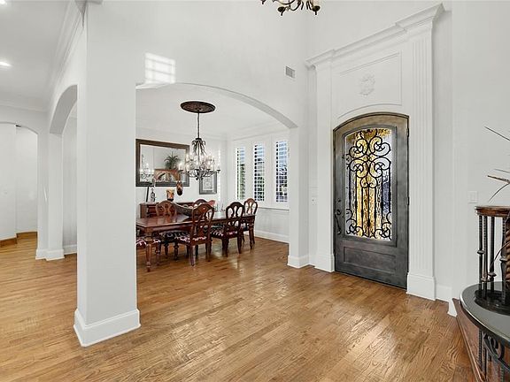 5th image of 2405 Poplar Ct