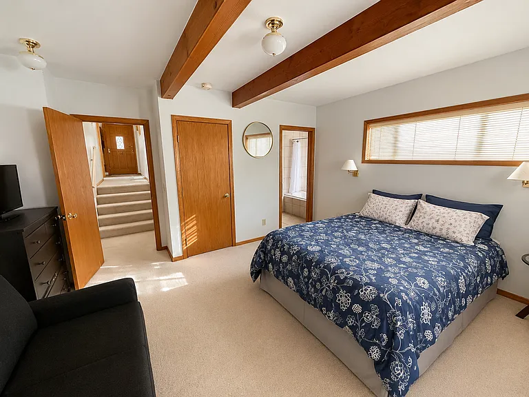 54061 Linger Ln — Photo 10