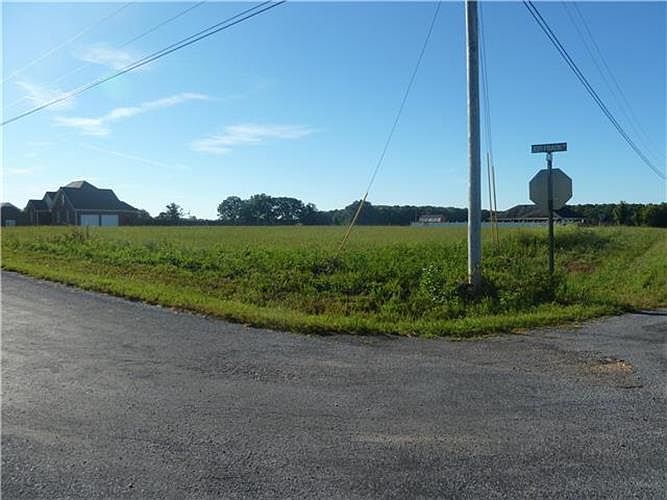 1st image of 32 Jon Frank Dr