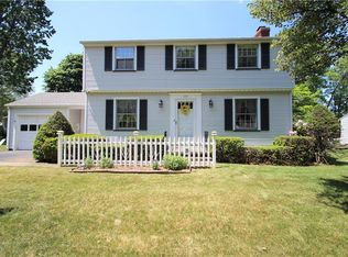 177 Green Meadow Dr, Rochester, NY 14617