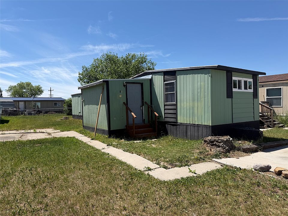 1st image of 3805 7th St NE Trailer 80