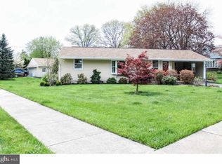38 E Lincoln Ave, Robesonia, PA 19551