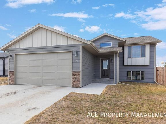 2nd image of 653 Rachel Ln