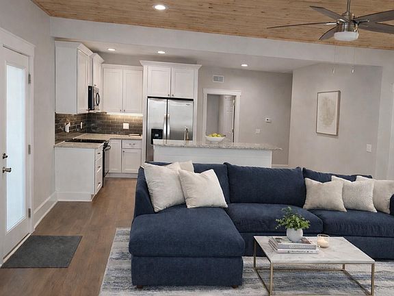 2nd image of 305 Capers Rd