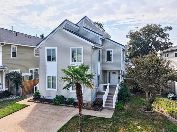 414 Pinewood Dr, Virginia Beach, VA 23451