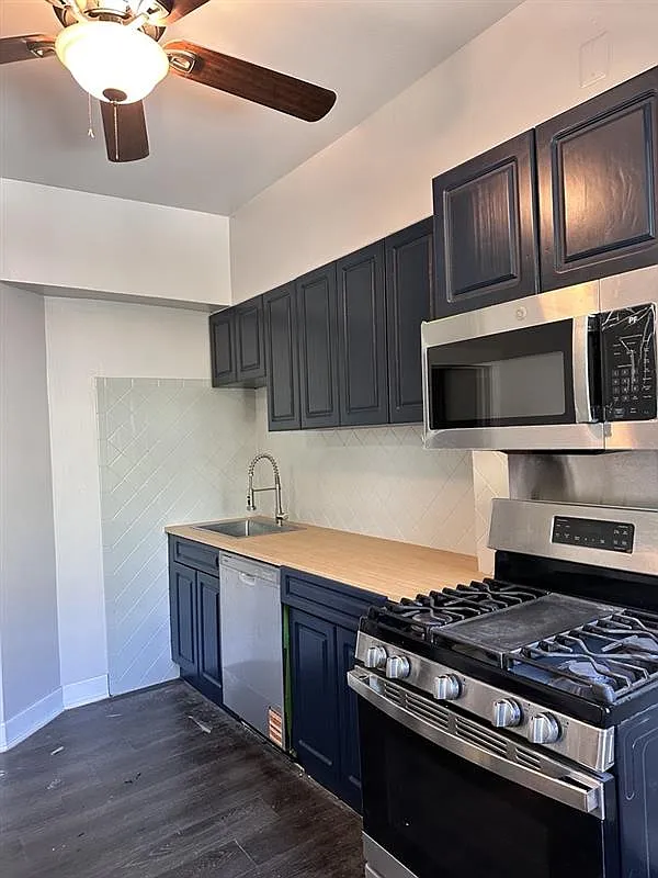 3 bed, 1200 sqft, $2,399 — Photo 3