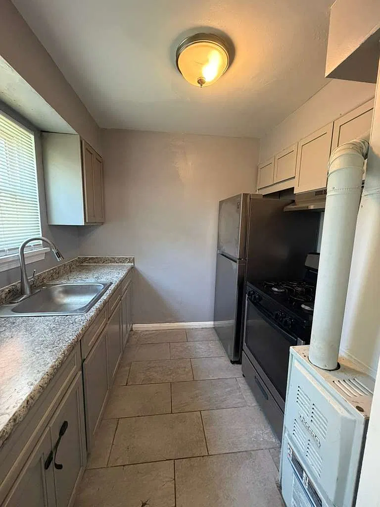 2 bed, $925 — Photo 4