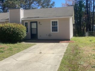 424 Cedar Creek Dr, Jacksonville, NC 28540