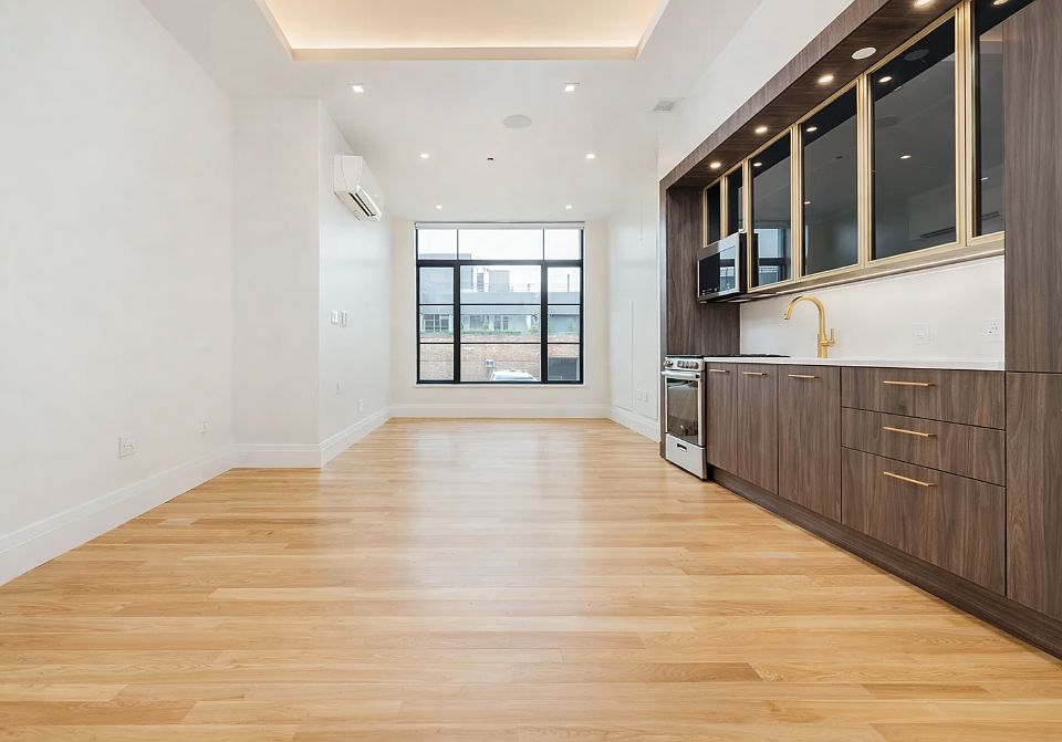 1st image of 329 Gates Ave #309