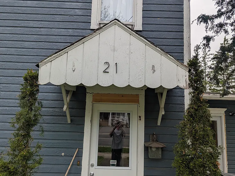 21 Linden St — Photo 2