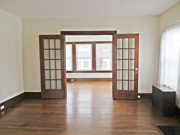 5th image of 44 Crane Ave