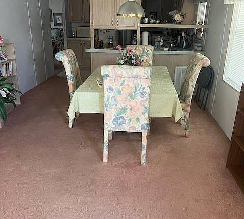 4th image of 208 Montauk Ct