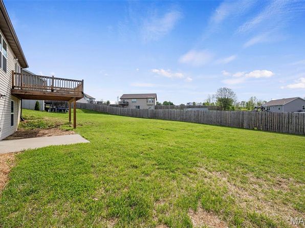 16 Colton Jesse Dr, Winfield, MO 63389