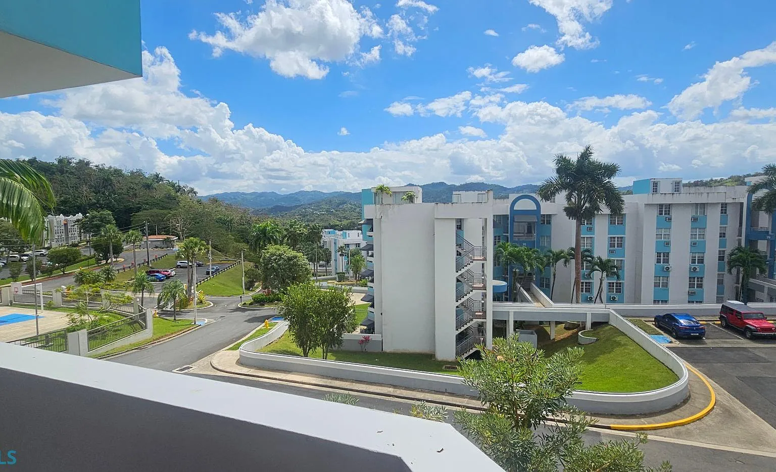 Montecillo Court, Encantada (Condominio) — Photo 1
