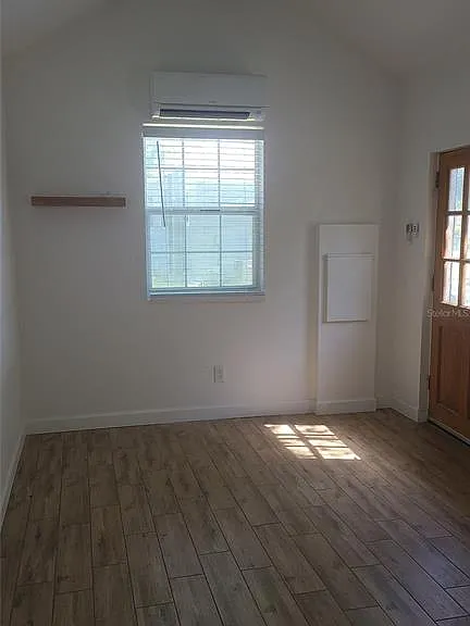 1703 E 29th Ave — Photo 27