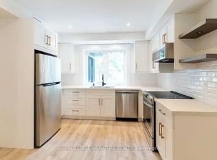 129 Kenilworth Ave #1A, Toronto, ON M4L 3S7