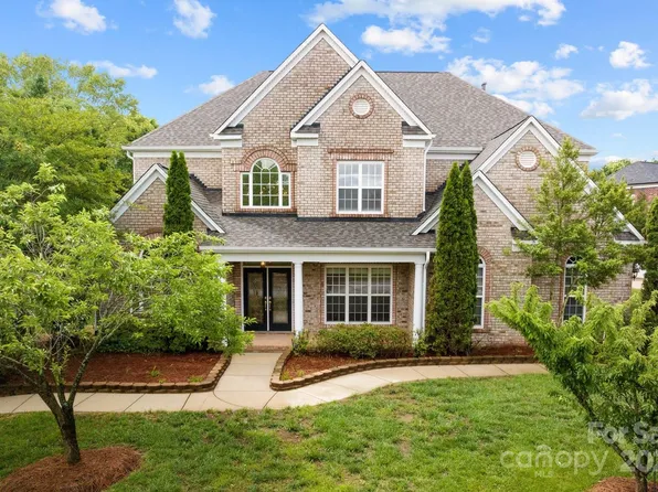 2518 Langshire Ct NW, Concord, NC 28027