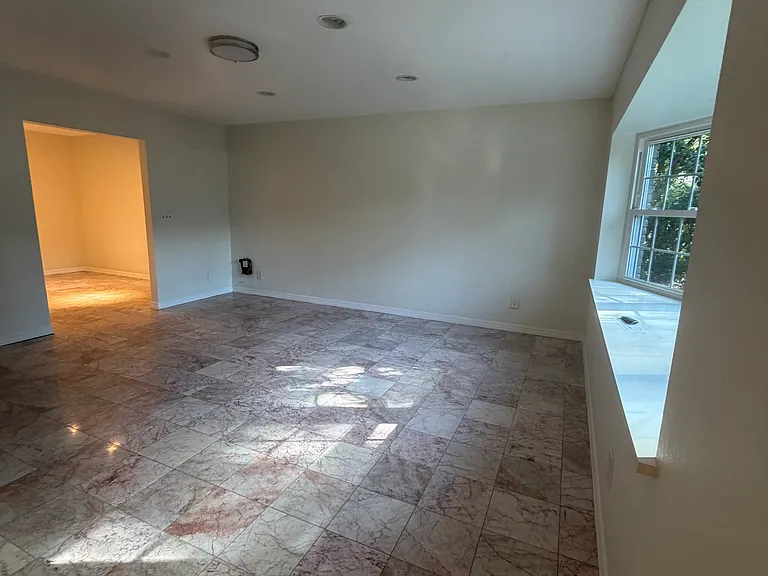 205 E Sweetwater Creek Dr — Photo 14