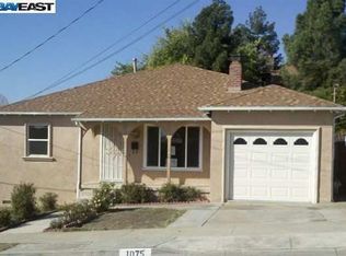 1075 Devon Dr, Hayward, CA 94542